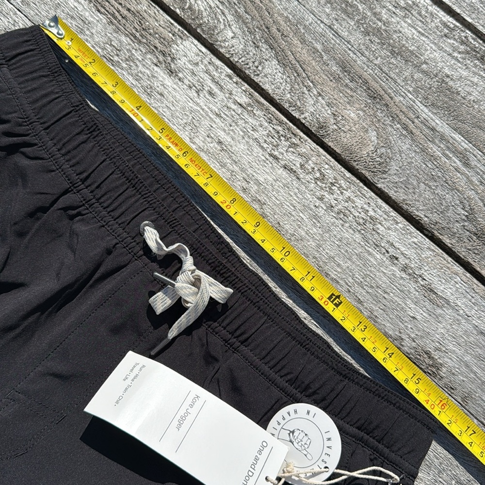 VUORI Kore Jogger Men's Lined Athletic Joggers Black‎ size Large NWT - Picture 5 of 6